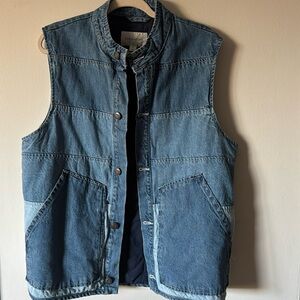 Men’s denim vest size M